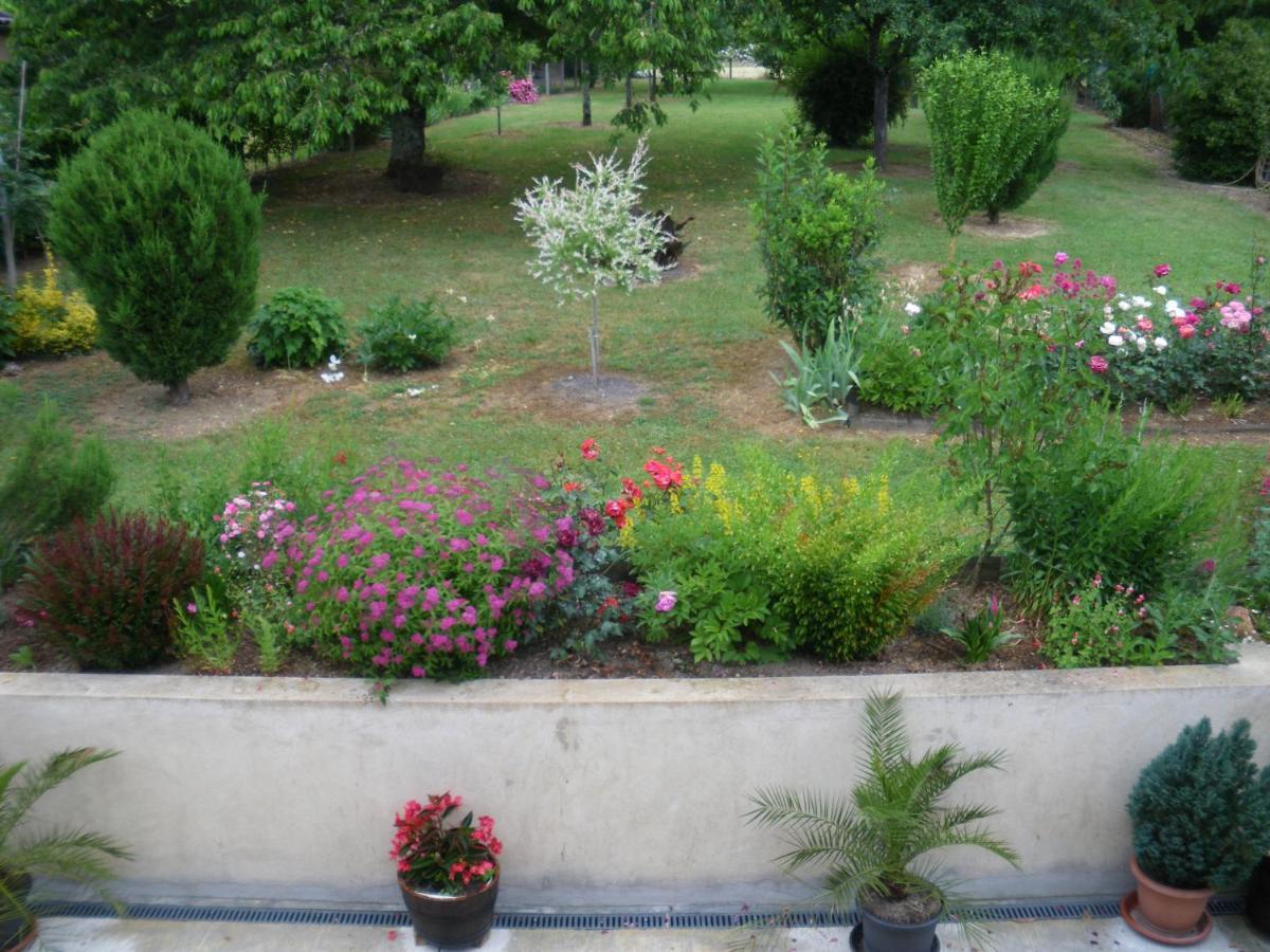 Gite Climatise Les Altheas Lanquais Exterior foto